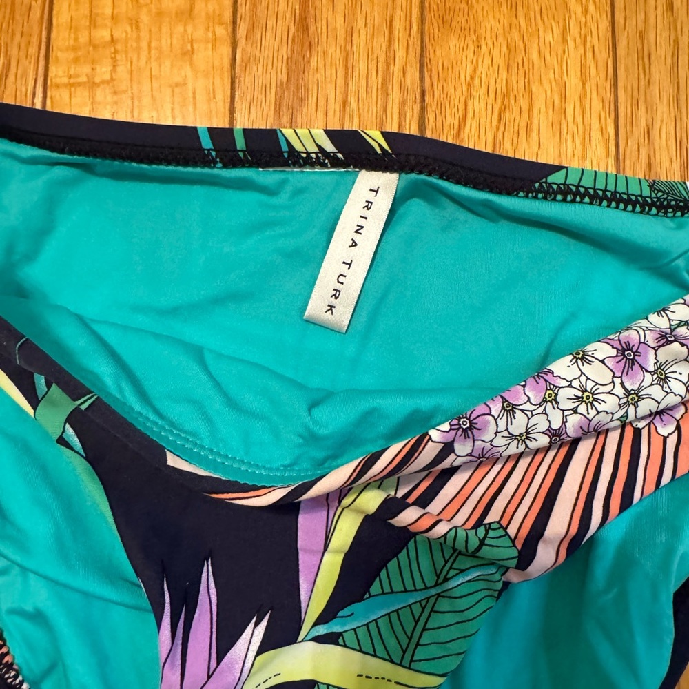 🌊TRINA TURK BIKINI!🌊 - Picture 3 of 8